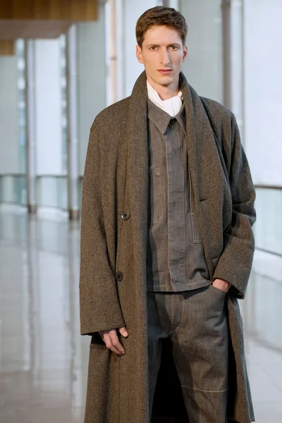 Look 10